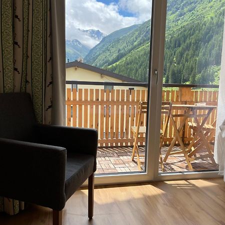 Pension Anna Sankt Leonhard im Pitztal Exterior photo