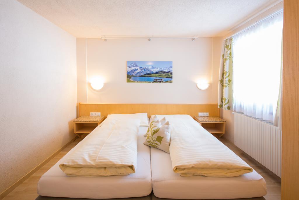 Pension Anna Sankt Leonhard im Pitztal Room photo